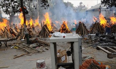 ভারতে শনাক্ত কমলেও দৈনিক প্রাণহানি ১২০০ ছুঁই ছুঁই