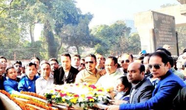 স্বৈরাচার প্রতিরোধ দিবসে ছাত্রদলের ফুলেল শ্রদ্ধা