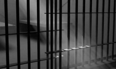  ১৩ শিক্ষার্থীকে ধর্ষণের দায়ে ইন্দোনেশিয়ায় শিক্ষকের যাবজ্জীবন