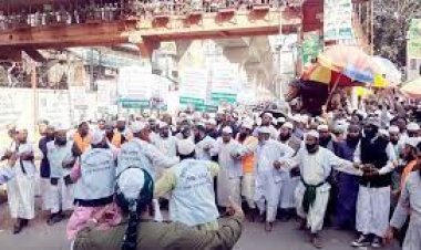 ‘সরকার পেটুক বাহিনীর চিন্তা করছে: খালি ব্যাগ নিয়ে বাজার থেকে ফিরছে মানুষ’