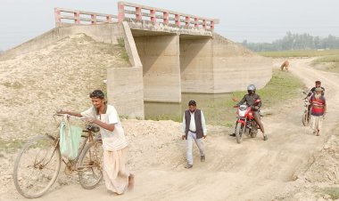 ১০ বছরেও সংযোগ সড়ক না হওয়ায় এলাকাবাসীর ক্ষোভ