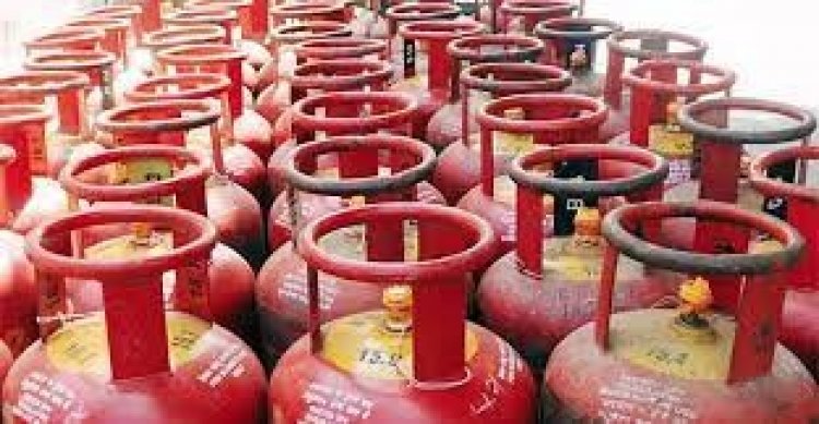 ভারতে এক ধাক্কায় সিলিন্ডারের দাম কমলো ৯১.৫ রুপি