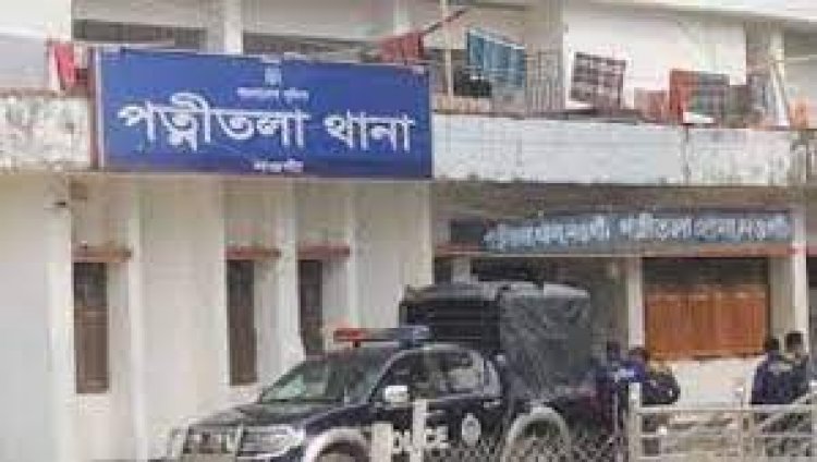 নওগাঁয় পথচারীকে বাঁচাতে গিয়ে নিহত ২