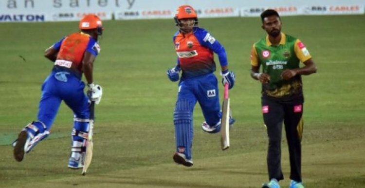 খুলনাকে বেশি দূর যেতে দিলো না ঢাকা