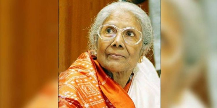 সন্ধ্যা মুখোপাধ্যায়কে শ্রদ্ধা জানাতে সফর সংক্ষিপ্ত মমতার