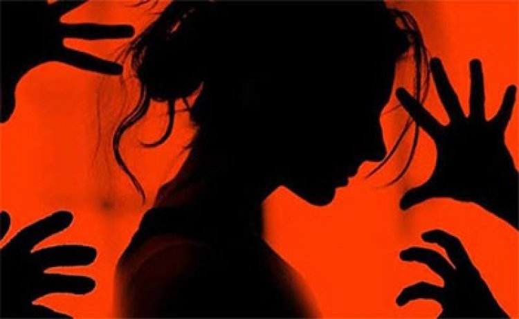চাকরি দেওয়ার কথা বলে গৃহবধূকে ধর্ষণ