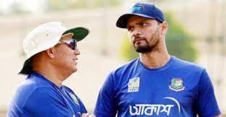 মাশরাফিকে ‘হাই’ দিয়ে বিতর্ক এড়ালেন ডোমিঙ্গো
