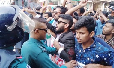 বরিশালে ছাত্রদলের মিছিলে পুলিশের বাধা