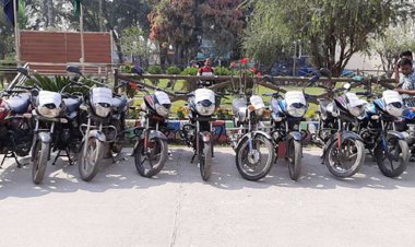 ১৩ চোরাই মোটরসাইকেলসহ চোর চক্রের ৩ সদস্য গ্রেপ্তার