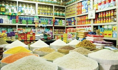 সরকারি নির্দেশনা অমান্য, তেলের দাম কমেনি বাজারে