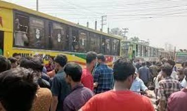 মাসে ‘চাঁদা’ ১২০০, কুমিল্লায় সিএনজিচালকদের সড়ক অবরোধ