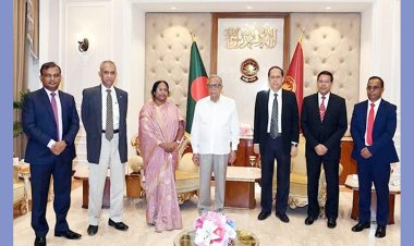 নির্বাচন কমিশনকে নিরপেক্ষভাবে দায়িত্ব পালনের আহ্বান প্রেসিডেন্টের