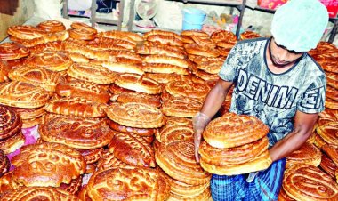 পুরান ঢাকায় রুটির কেজি ৩৫০, হালুয়া ২৫০ টাকা