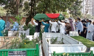 দ্বিতীয় জানাজা শেষে বনানীতে চিরনিদ্রায় শায়িত হলেন সাহাবুদ্দীন আহমদ
