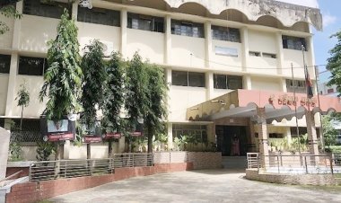 চট্টগ্রাম কলেজে ছাত্রলীগের দুই গ্রুপের সংঘর্ষ, আহত ৫