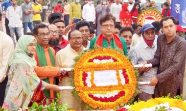 চাল-ডাল-তেলের জন্য আজ মা-বোনেরা ট্রাকের পেছনে ছুটছেন: জেএসডি