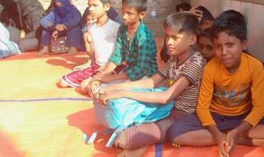 মালয়েশিয়া পাচারকালে ৫৭ রোহিঙ্গা, দুই দালাল আটক