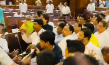  পশ্চিমবঙ্গের বিধানসভায় হাতাহাতি, ৫ বিজেপি বিধায়ক সাসপেন্ড