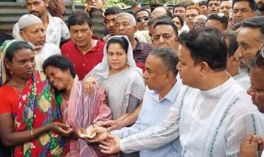 সেচের পানি না পেয়ে আত্মহত্যাকারী দুই কৃষকের পরিবারের পাশে কৃষকদল