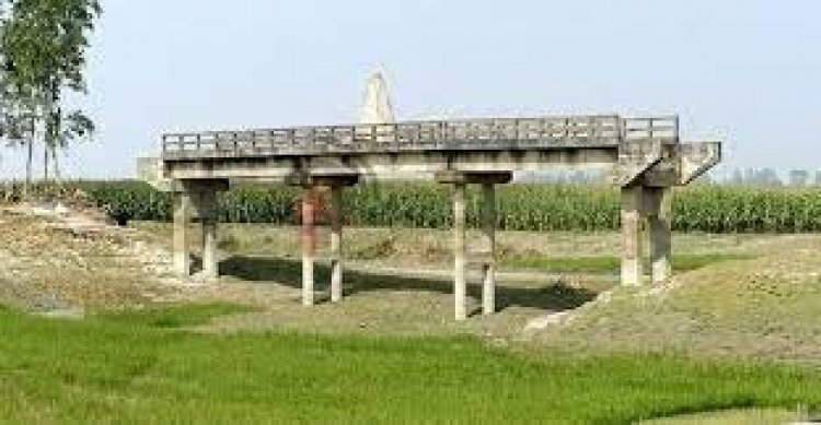 মণ্ডলবাজার-চর ডাকাতিয়া সেতুর সংযোগ সড়ক নেই, ১২ বছর ধরে ভোগান্তি