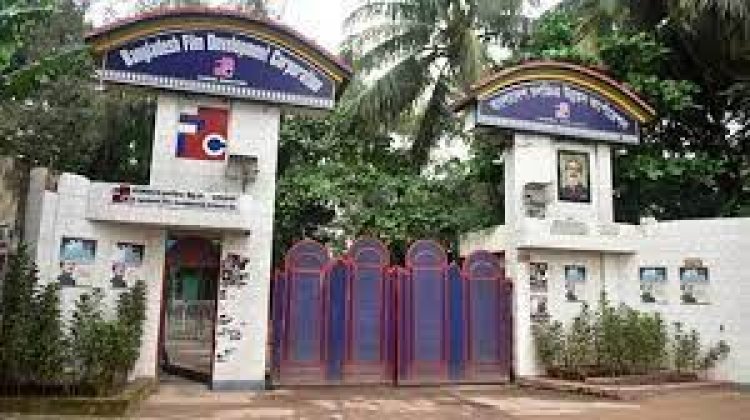 অনন্ত জলিলের ক্ষোভ: ১৮ বাবার একটা বাচ্চা মানুষ হয় না