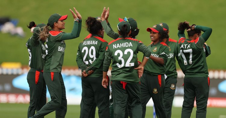 অস্ট্রেলিয়ার বিপক্ষে লড়ে হারল বাংলাদেশ