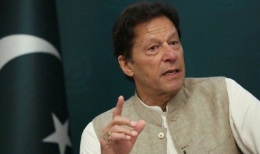  অনাস্থা প্রস্তাব খারিজ, টিকে গেলেন ইমরান খান