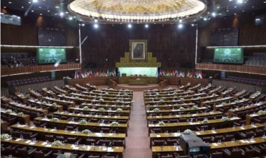 জাতীয় পরিষদ ভেঙে দিলেন পাকিস্তানের প্রেসিডেন্ট