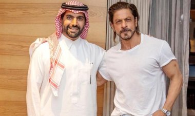শাহরুখ খানের বাড়িতে সৌদির সংস্কৃতিমন্ত্রী!