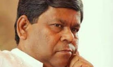 পেশাজীবীদের ব্যানারে সমাবেশ করায় শওকত মাহমুদের কাছে ব্যাখ্যা চেয়েছে বিএনপি