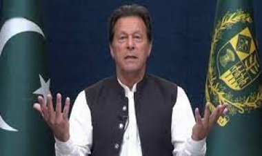  বিশ্বকাপ ছিনিয়ে আনা ইমরান দেশের রাজনীতিতেই পরাজিত