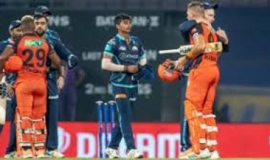  গুজরাটকে পাত্তাই দিলো না হায়দরাবাদ