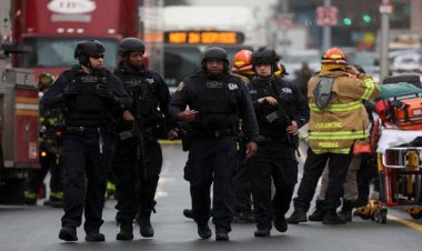 নিউইয়র্কের পাতাল রেলে গুলি, বহু আহত