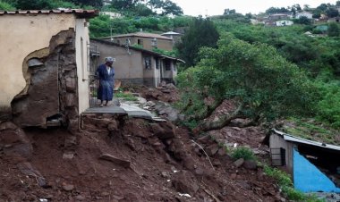  দক্ষিণ আফ্রিকায় বন্যায় মৃত্যু বেড়ে চার শতাধিক
