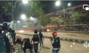 ব্যবসায়ীদের সঙ্গে ঢাকা কলেজের শিক্ষার্থীদের ব্যাপক সংঘর্ষ