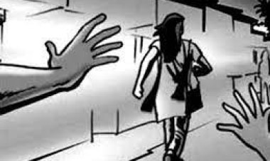 ইভটিজিং করায় দুই পুলিশ সদস্যের বিরুদ্ধে ব্যবস্থা