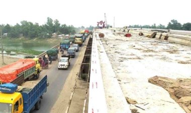 ঈদযাত্রায় সড়কে সড়কে ভোগান্তির আশঙ্কা