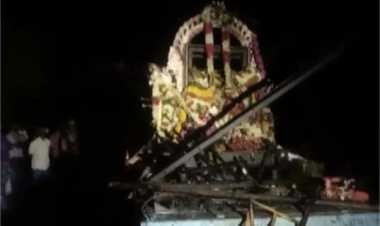  তামিলনাড়ুতে রথযাত্রায় বিদ্যুৎস্পৃষ্টে ১১ জনের প্রাণহানি
