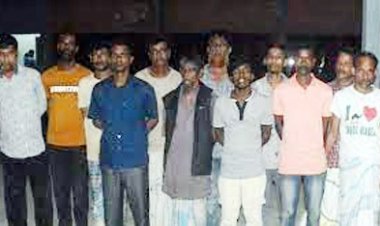 জুয়া খেলার অভিযোগে গ্রেফতার ১২