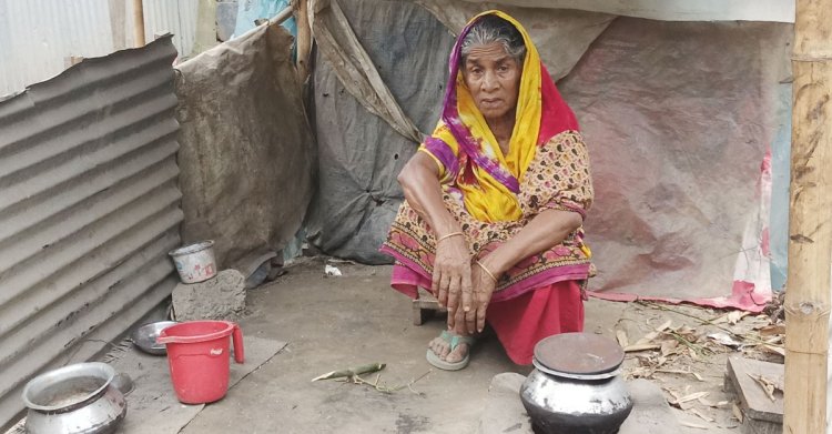 ৪ হাজার টাকা দিয়েও সাফিয়ার ভাগ্যে জোটেনি বয়স্ক ভাতার কার্ড