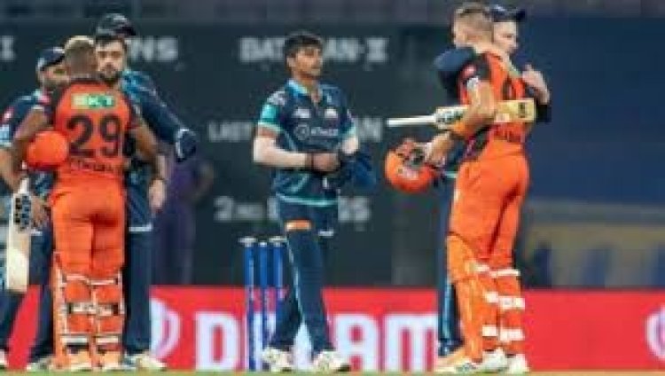 গুজরাটকে পাত্তাই দিলো না হায়দরাবাদ