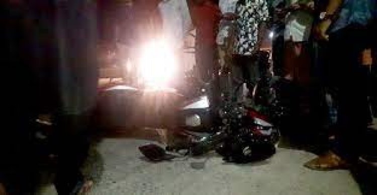 অটোরিকশার ধাক্কায় সড়কে পড়ে ট্রাকচাপায় স্কুলশিক্ষকের মৃত্যু