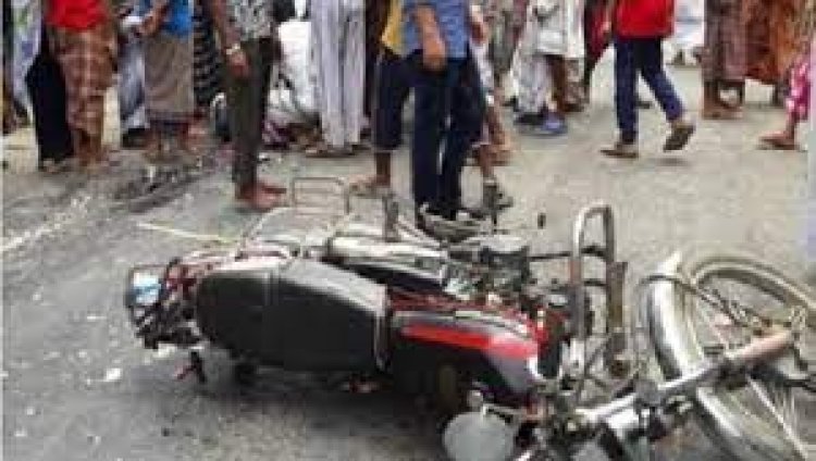 ঘাতক ট্রাক কেড়ে নিলো ২ কিশোরের প্রাণ