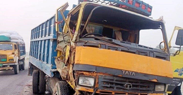 ধান কেটে বাড়ি ফেরার পথে নারায়ণগঞ্জে তিন শ্রমিক নিহত