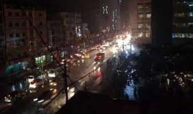 শেষ রাতে হঠাৎ বৃষ্টিতে গরমে স্বস্তি  