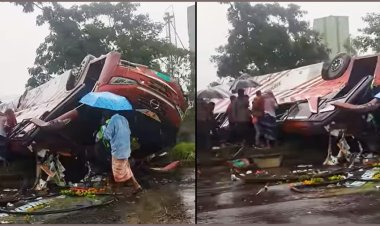  মিরসরাইয়ে বাস উল্টে নিহত ২