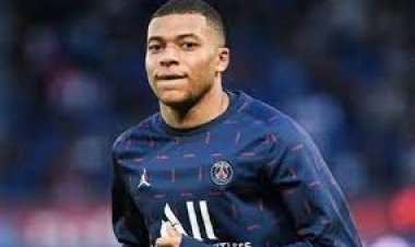  পিএসজিতে থাকতে রাজি এমবাপে, অস্বীকার মায়ের