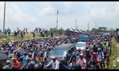 ফেরির অপেক্ষায় বাংলাবাজার ঘাটেই কেটে যায় ৬ ঘণ্টা 