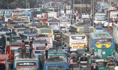 সরব হচ্ছে ঢাকা, বিভিন্ন সড়কে যানজট