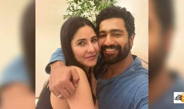  নিউইয়র্কে ছুটি কাটাচ্ছেন ক্যাটরিনা ও ভিকি